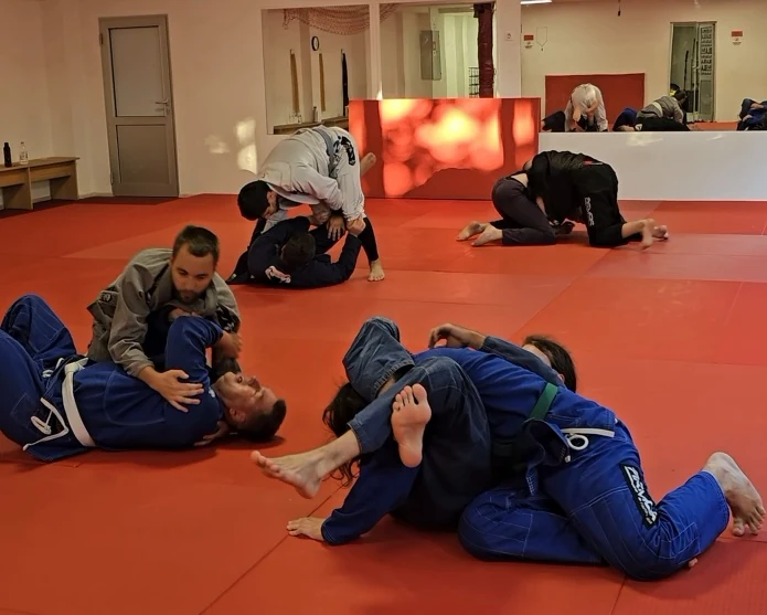 Several pairs practising during a club class